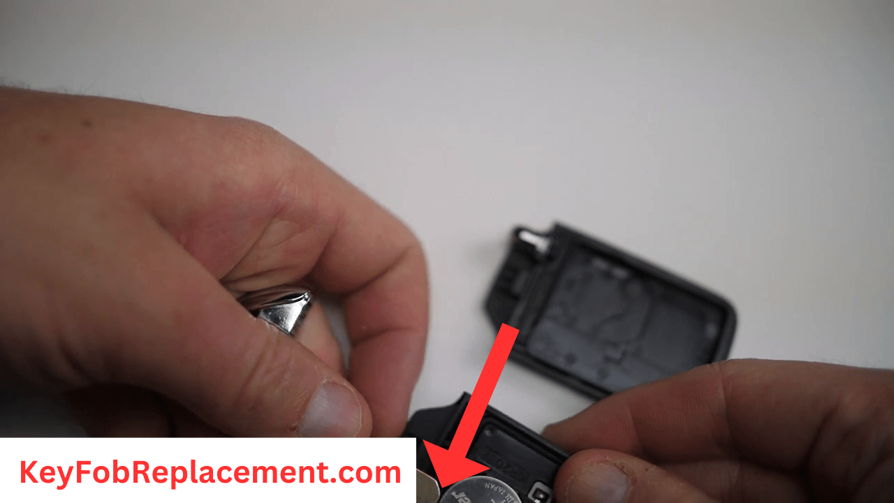 Honda Smart Key Remove the old battery
