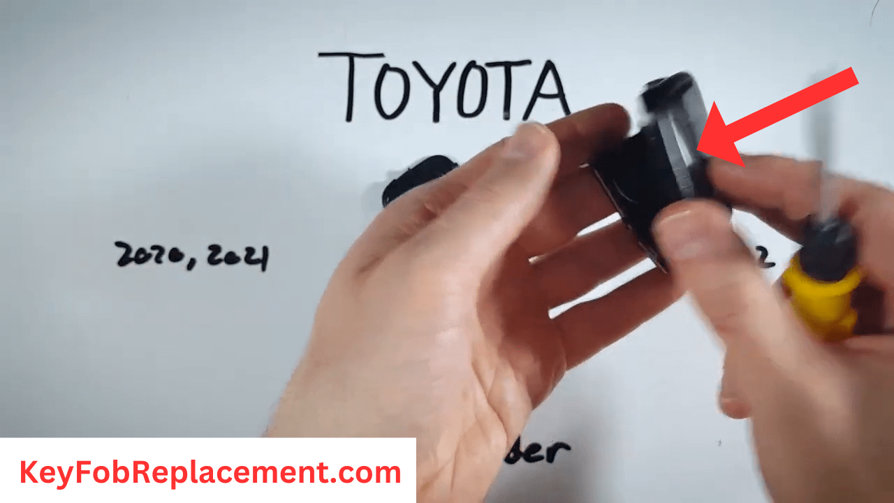 Toyota Highlander Remove battery component