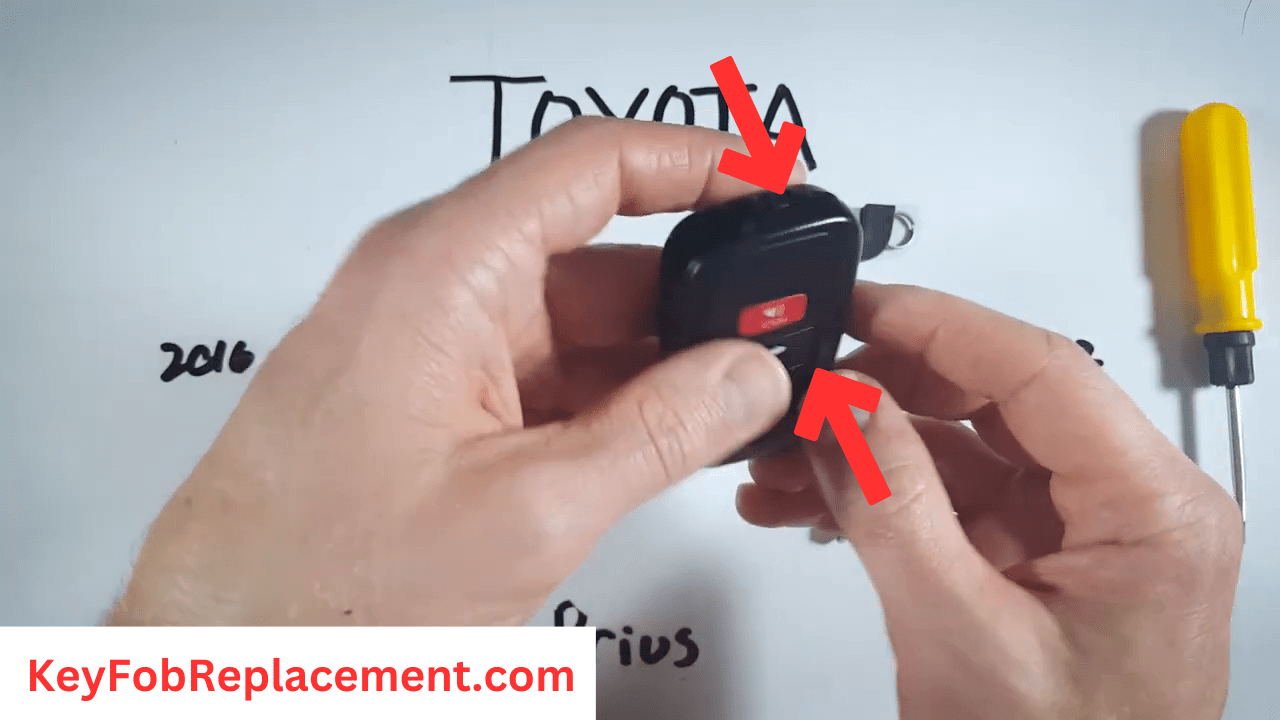 Toyota Prius Key Reattach cover, fix back, complete